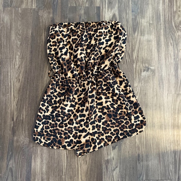 Forever 21 Pants - Casual Leopard Romper (Size Small)